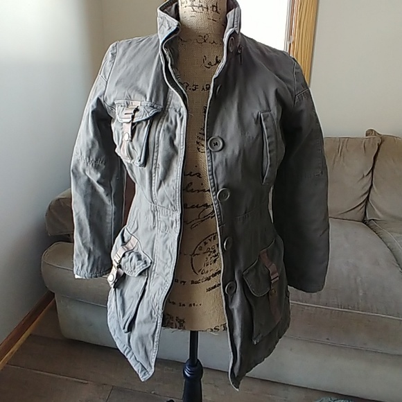 Field Jacket 8 - Picture 1 of 8